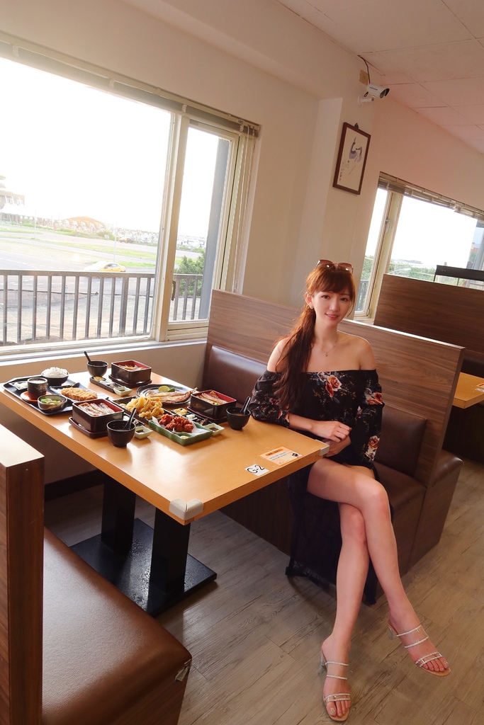 【竹圍漁港餐廳】鰻天下，自產自銷鰻魚專賣店 必吃招牌蒲燒鰻魚飯! @混血珊莎的奇幻旅程