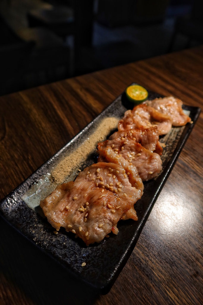 【板橋居酒屋】老串角居酒屋江翠店，網評4.9星破萬評論，必吃銷魂蔥鹽牛舌，招牌午仔魚一夜干! @混血珊莎的奇幻旅程