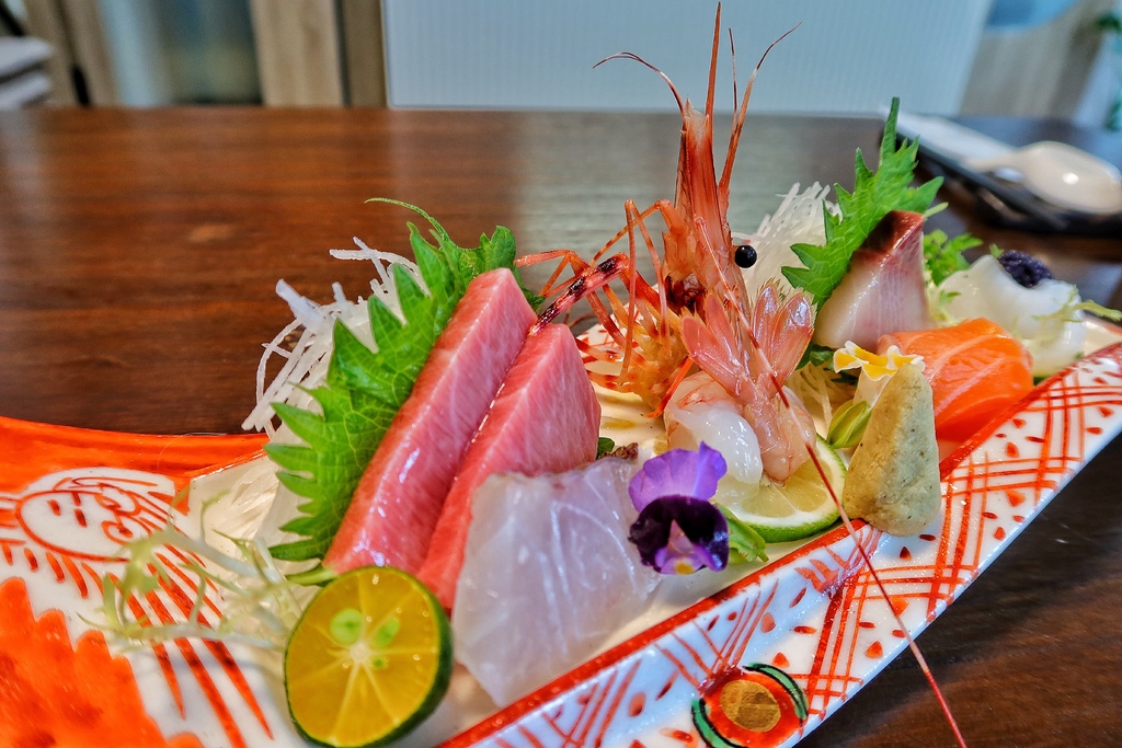 【台中日料】千汌日本料理 にほんりょうり 獨棟日式洋房高級日料附雅緻包廂! @混血珊莎的奇幻旅程