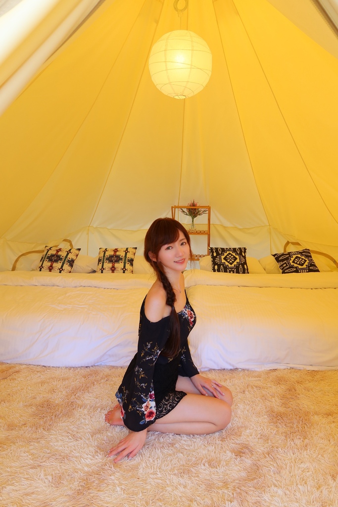 【露悠悠Glamping】 露悠悠露營區，高雄露營免裝備，露天山泉泳池超好玩，貨櫃酒吧好chill! @混血珊莎的奇幻旅程