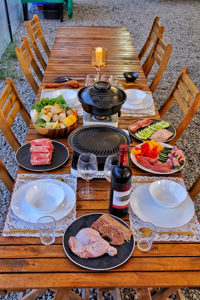 【露悠悠Glamping】 露悠悠露營區，高雄露營免裝備，露天山泉泳池超好玩，貨櫃酒吧好chill! @混血珊莎的奇幻旅程