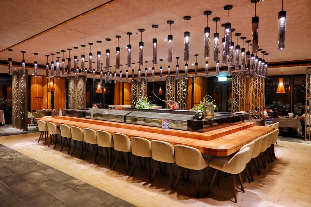村却國際溫泉酒店｜景觀雙湯池，星空酒吧飽覽百萬夜景! @混血珊莎的奇幻旅程