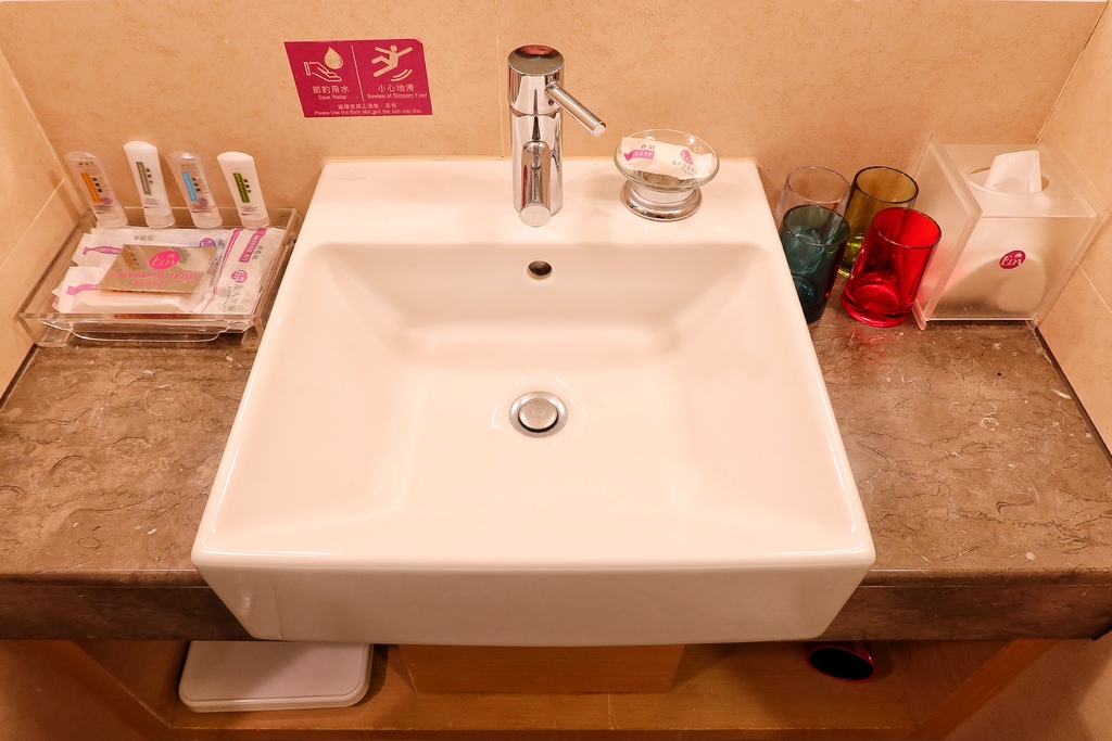 【高雄義大皇家酒店】南臺灣必住五星歐風飯店，千坪戲水空間! @混血珊莎的奇幻旅程