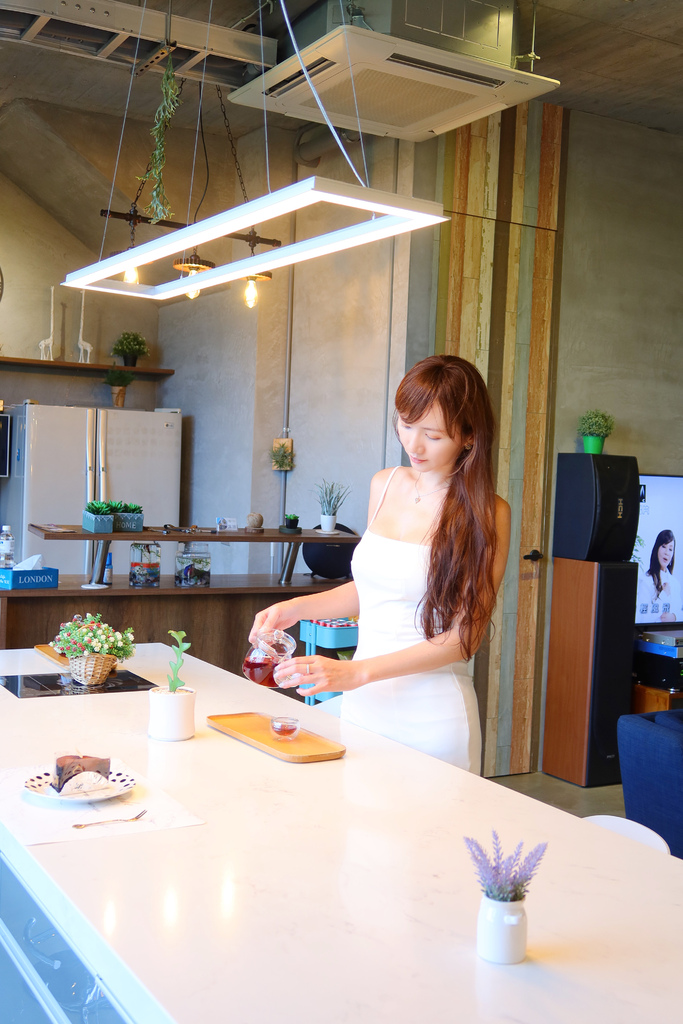 【宜蘭民宿 villa】「蘆薈villa」 獨棟清水模別墅， 10 人就能包棟，烤肉/ktv/游泳池/麻將通通有! @混血珊莎的奇幻旅程