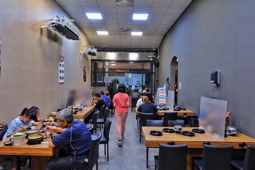 【冬山火鍋】熊飽鍋物冬山店，超可愛泰迪熊主題鍋物，平價宜蘭小火鍋 @混血珊莎的奇幻旅程