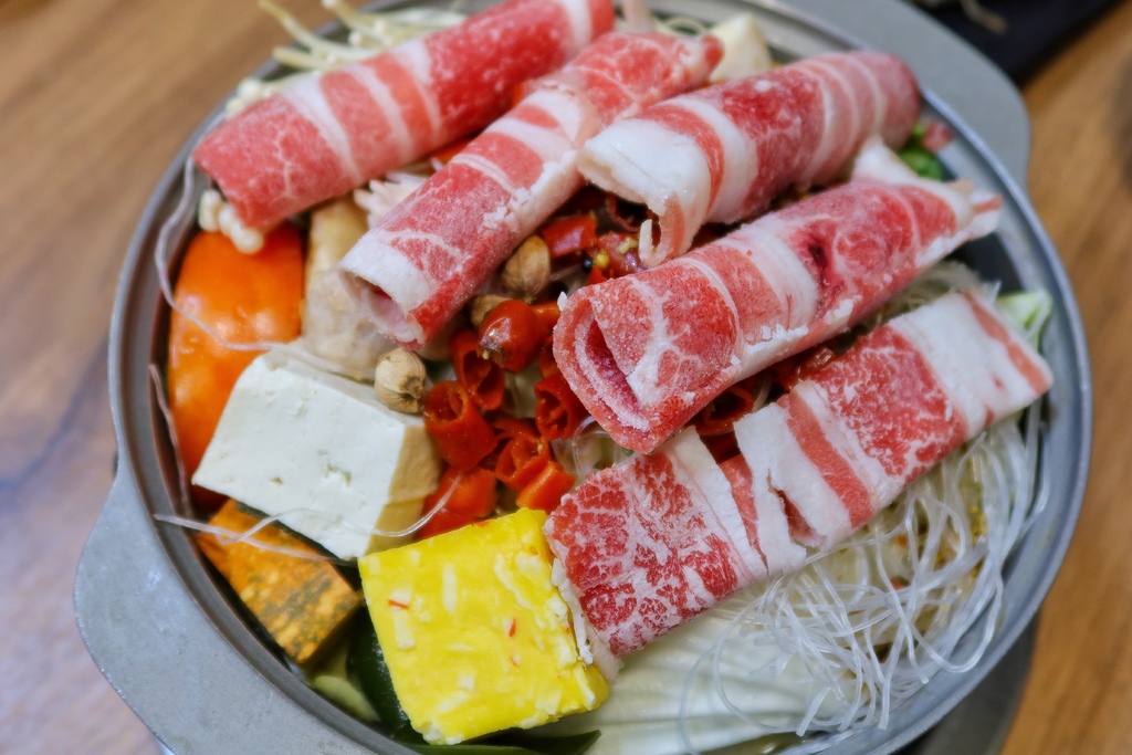 【冬山火鍋】熊飽鍋物冬山店，超可愛泰迪熊主題鍋物，平價宜蘭小火鍋 @混血珊莎的奇幻旅程