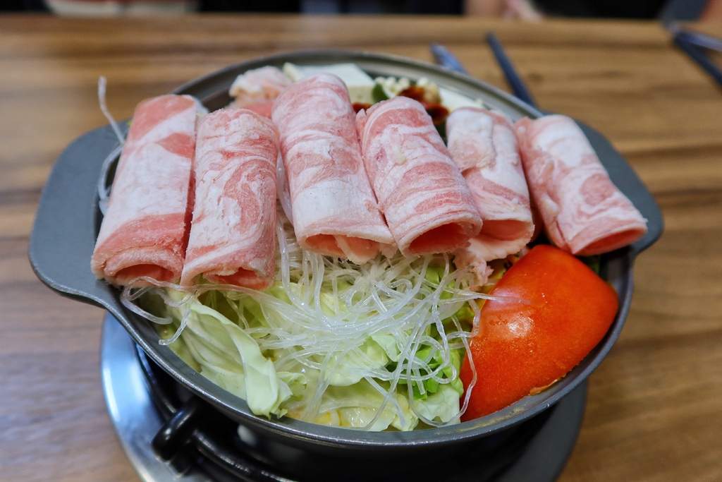 【冬山火鍋】熊飽鍋物冬山店，超可愛泰迪熊主題鍋物，平價宜蘭小火鍋 @混血珊莎的奇幻旅程