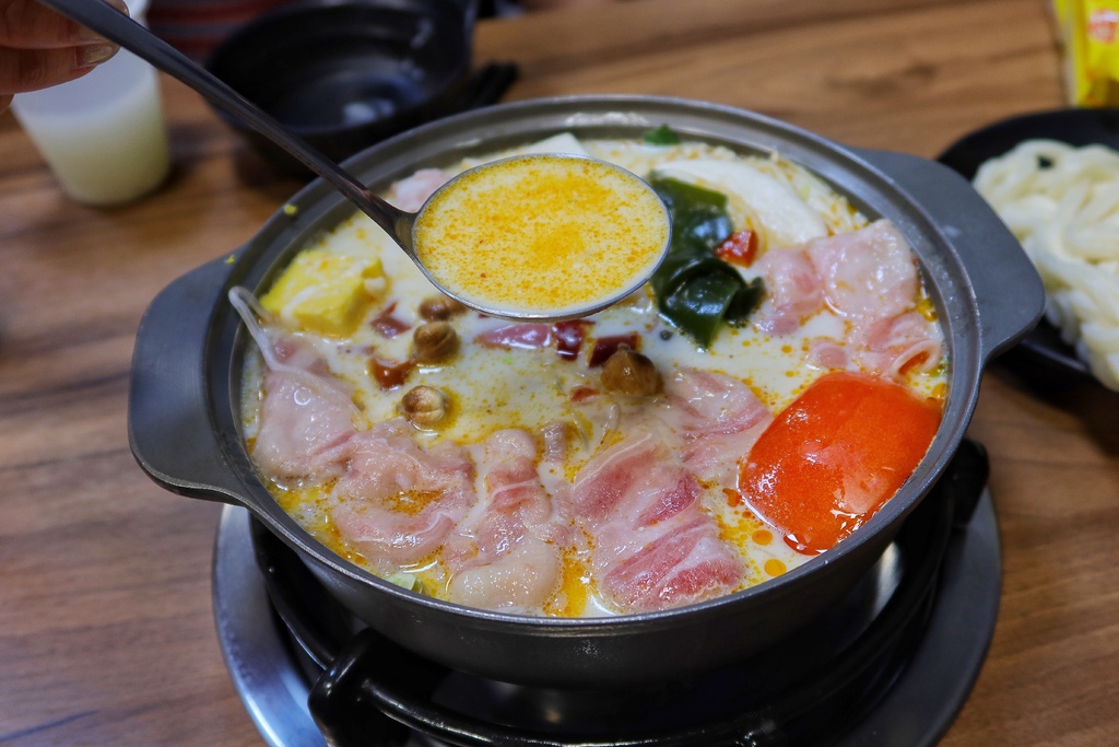 【冬山火鍋】熊飽鍋物冬山店，超可愛泰迪熊主題鍋物，平價宜蘭小火鍋 @混血珊莎的奇幻旅程