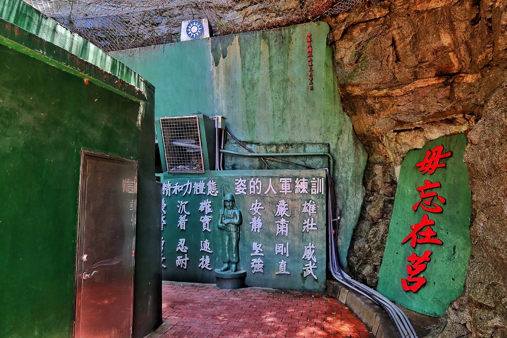 【金門旅遊】「金門贈點好玩 Iponts」 吃喝玩樂通通有 聰明省錢暢玩金門，最新玩法租古裝旗袍遊景點，拍出古風感網美照! @混血珊莎的奇幻旅程
