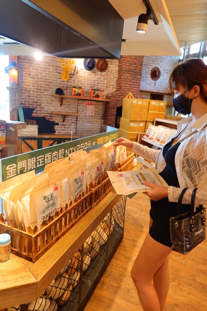 【金門旅遊】「金門贈點好玩 Iponts」 吃喝玩樂通通有 聰明省錢暢玩金門，最新玩法租古裝旗袍遊景點，拍出古風感網美照! @混血珊莎的奇幻旅程
