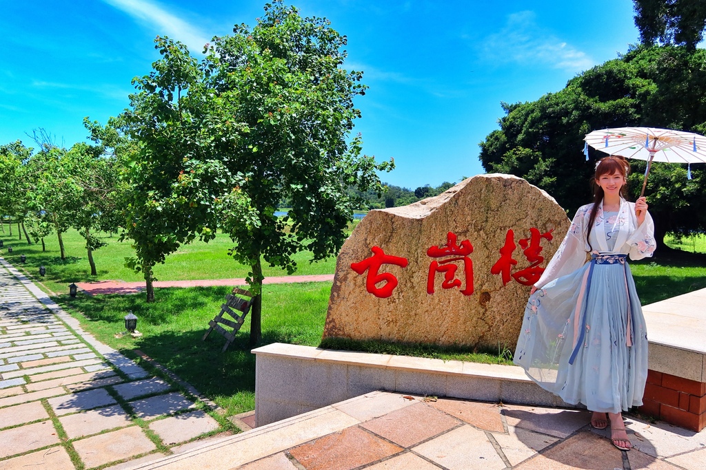 【金門旅遊】「金門贈點好玩 Iponts」 吃喝玩樂通通有 聰明省錢暢玩金門，最新玩法租古裝旗袍遊景點，拍出古風感網美照! @混血珊莎的奇幻旅程