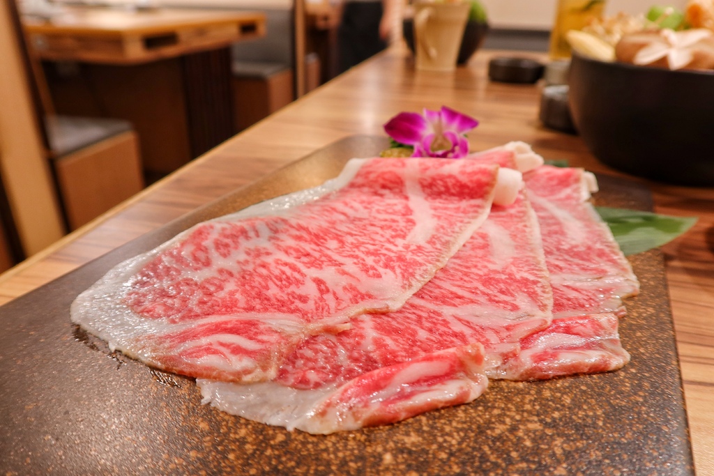 【金門火鍋】恆旨味屋 日式鍋物│招牌日本A5和牛 現撈活體波士頓龍蝦 金門必吃頂級鍋物│金門美食推薦 @混血珊莎的奇幻旅程