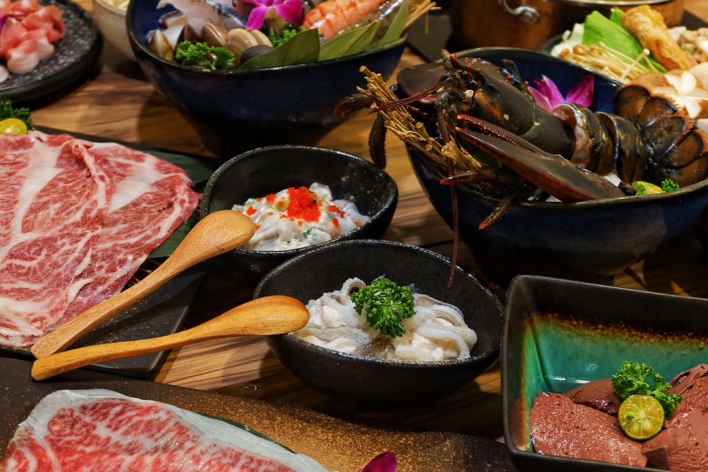 【金門火鍋】恆旨味屋 日式鍋物│招牌日本A5和牛 現撈活體波士頓龍蝦 金門必吃頂級鍋物│金門美食推薦 @混血珊莎的奇幻旅程