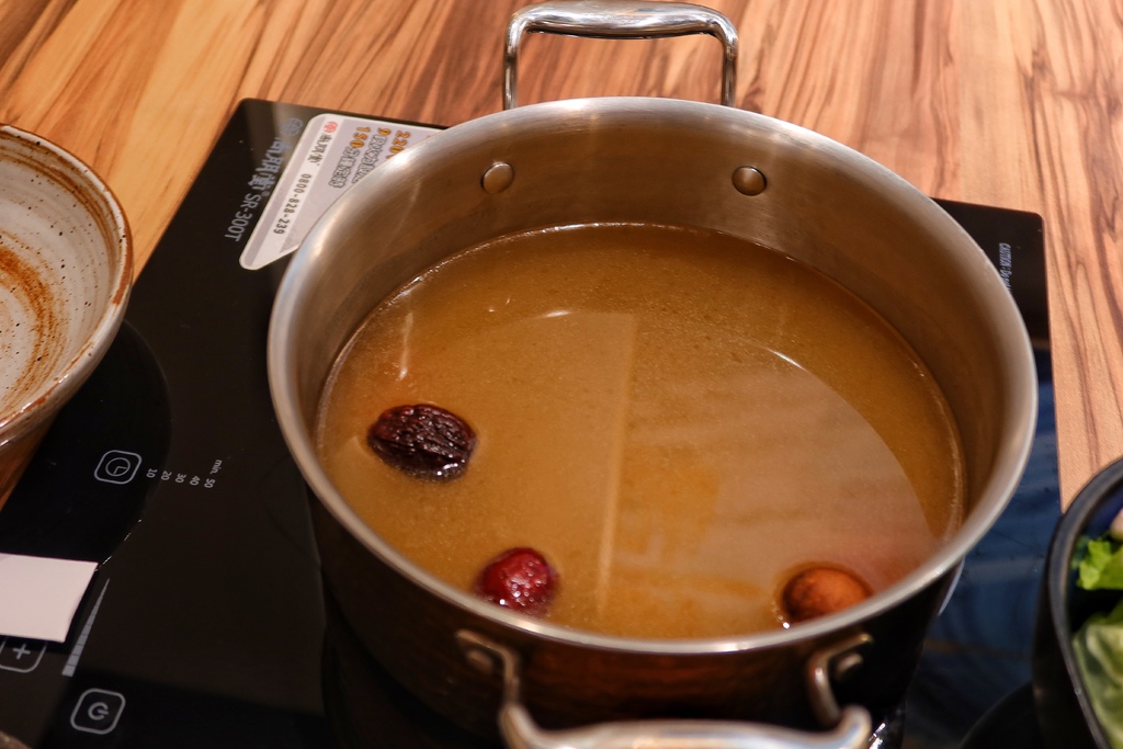 【金門火鍋】恆旨味屋 日式鍋物│招牌日本A5和牛 現撈活體波士頓龍蝦 金門必吃頂級鍋物│金門美食推薦 @混血珊莎的奇幻旅程