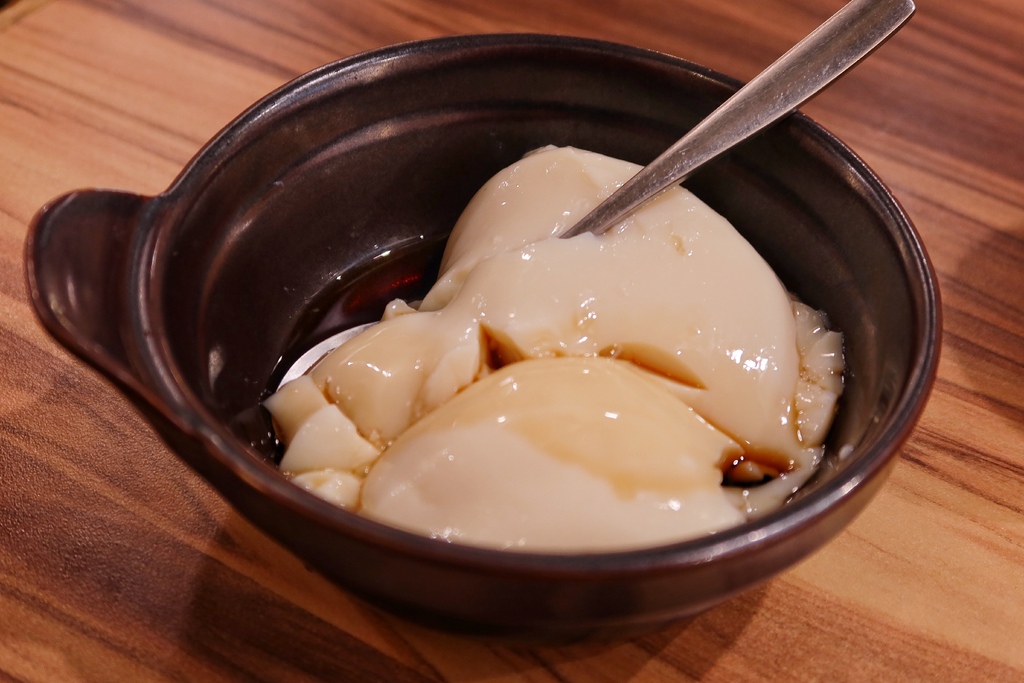 【金門火鍋】恆旨味屋 日式鍋物│招牌日本A5和牛 現撈活體波士頓龍蝦 金門必吃頂級鍋物│金門美食推薦 @混血珊莎的奇幻旅程