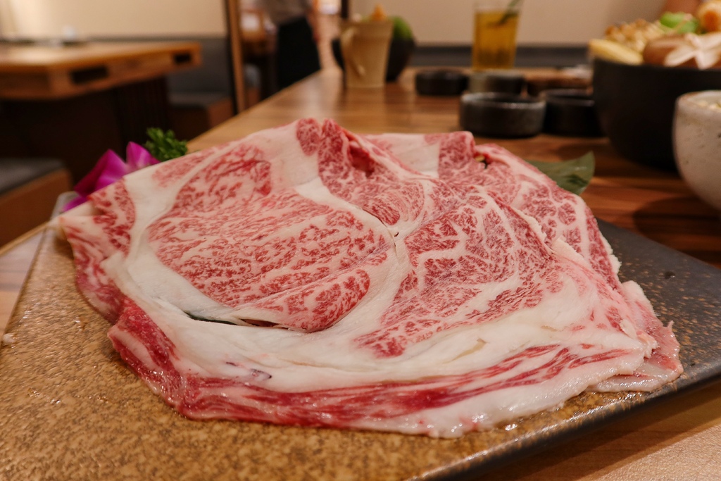【金門火鍋】恆旨味屋 日式鍋物│招牌日本A5和牛 現撈活體波士頓龍蝦 金門必吃頂級鍋物│金門美食推薦 @混血珊莎的奇幻旅程
