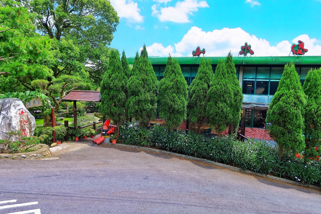 【龍潭景觀餐廳】山水緣庭園景觀餐廳，必吃經典客家菜色，提供精緻合菜! @混血珊莎的奇幻旅程