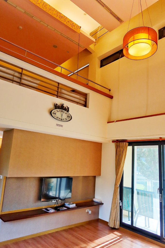 【苗栗溫泉住宿】苗栗巧克力雲莊，一泊二食專案，空間密碼四人房，附設景觀溫泉池，獨享度假悠閒時光! @混血珊莎的奇幻旅程