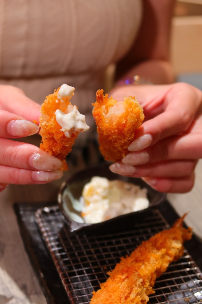 【島津和牛咖哩】高人氣新竹咖哩飯，日本和牛搭配產地直送北海道夢美人米，咖哩控不能錯過! @混血珊莎的奇幻旅程