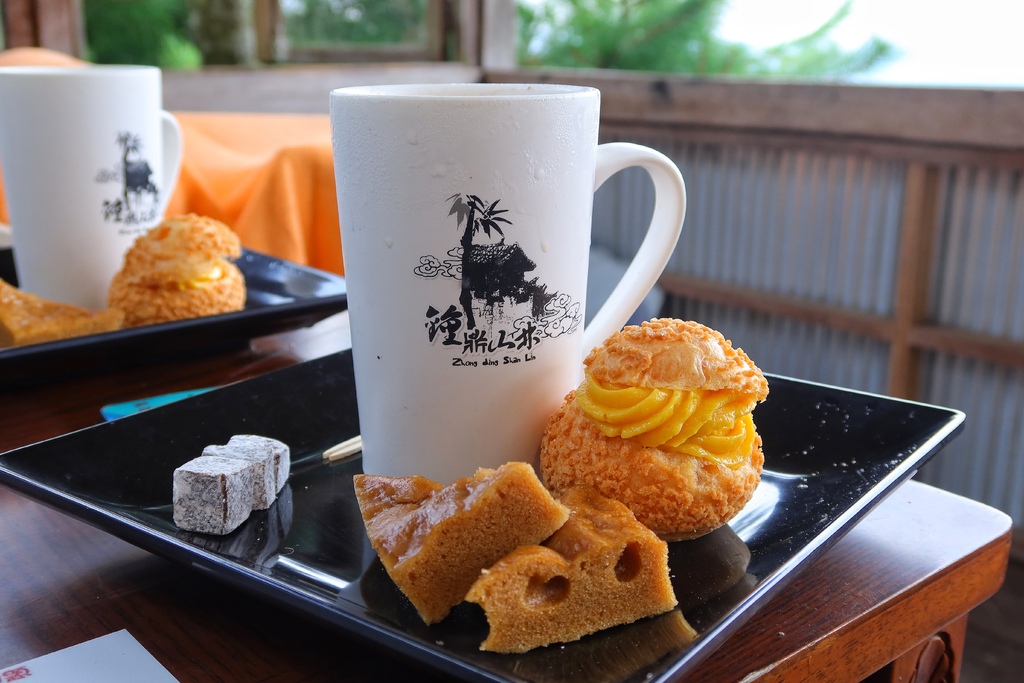 【苗栗民宿推薦】來到山上住一晚 菊園客家庄一泊二食三樂│神農薑麻體驗老薑蒸足浴 鍾鼎山林美味下午茶+薑黃主題晚餐 雲海仙境好愜意│苗栗大湖住宿推薦 @混血珊莎的奇幻旅程
